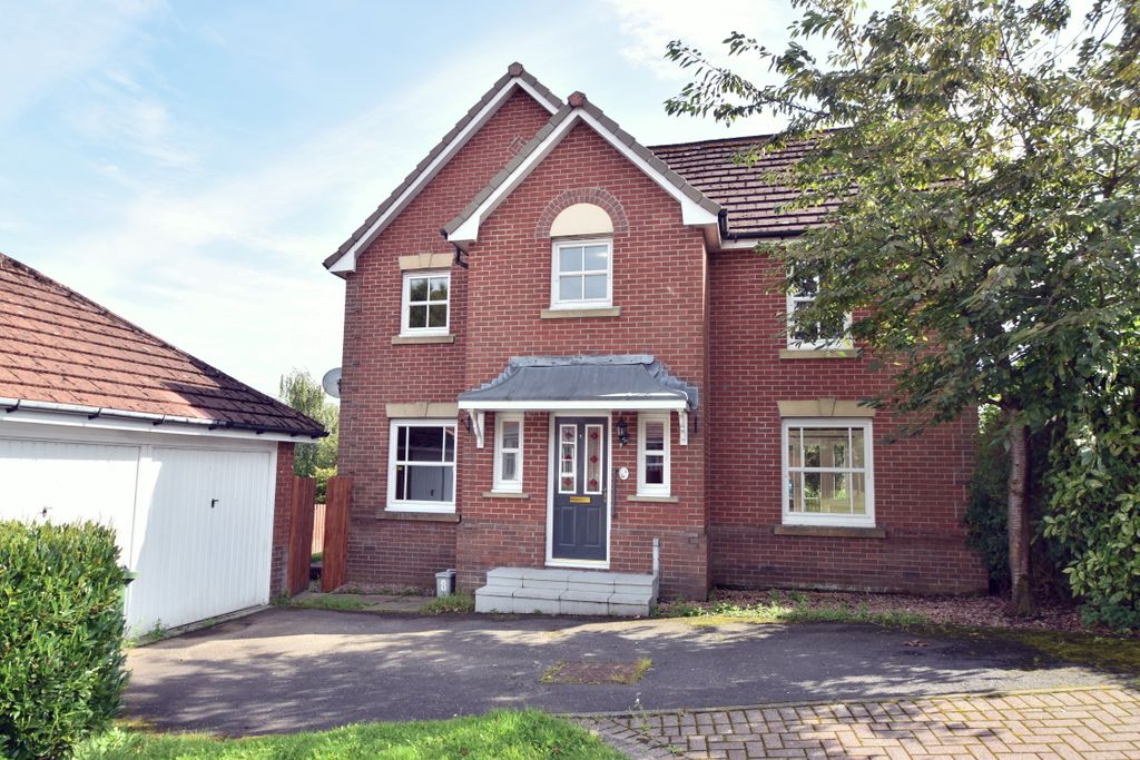 Property photo 1 of 32