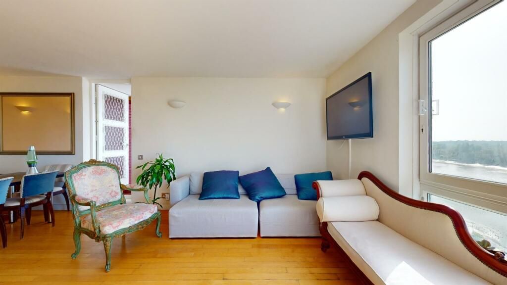 Property photo 2 of 17 c0354B63d3Aee997186Aad84Ec3Dad62