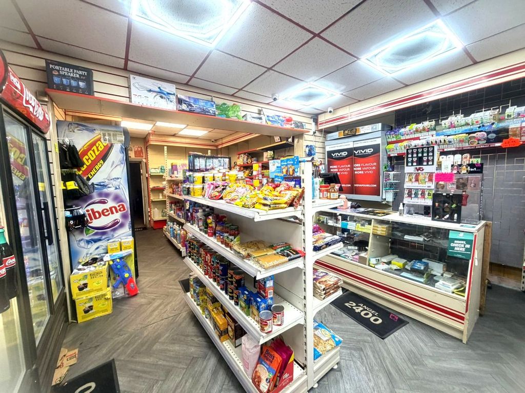 Property photo 2 of 18