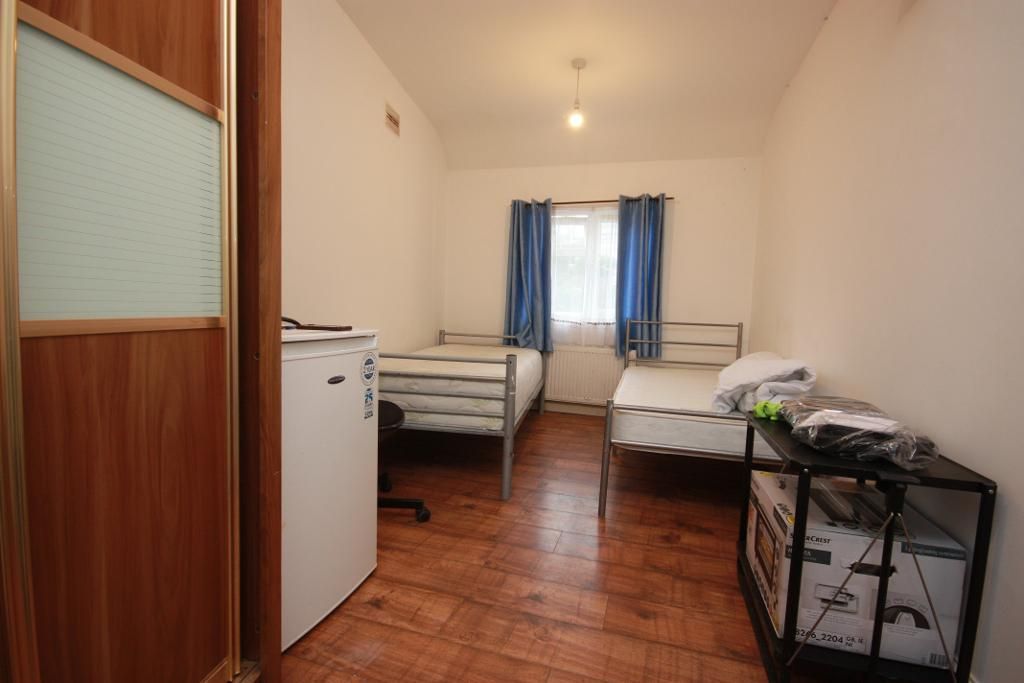Property photo 1 of 4