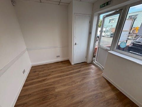 Property photo 3 of 6 Ent4Picture324092025.Jpg