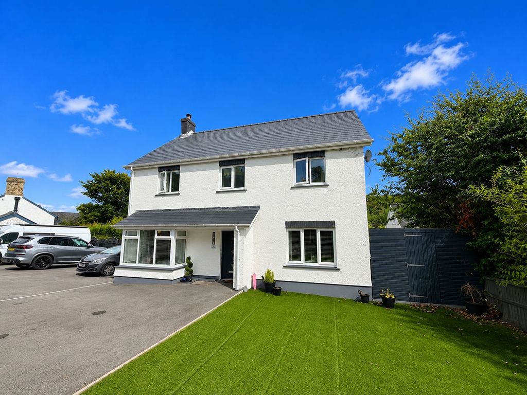 Property photo 1 of 32