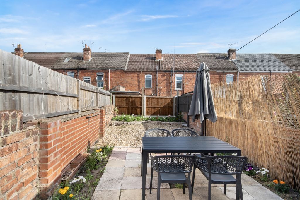 Property photo 3 of 13 Ewemove Estate Agents Scunthorpe - Rear Aspect