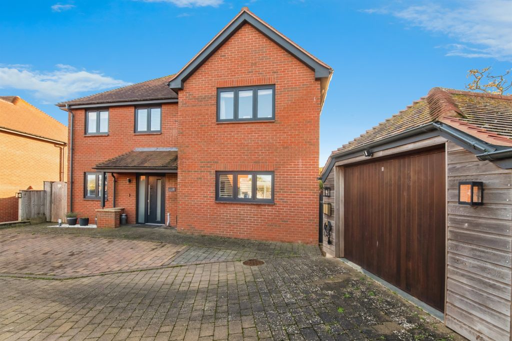 Property photo 1 of 17