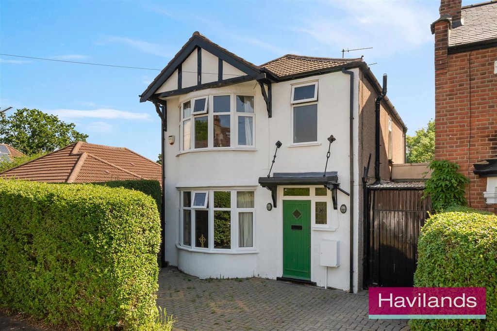 Property photo 1 of 12 Crescent Road-12.Jpg