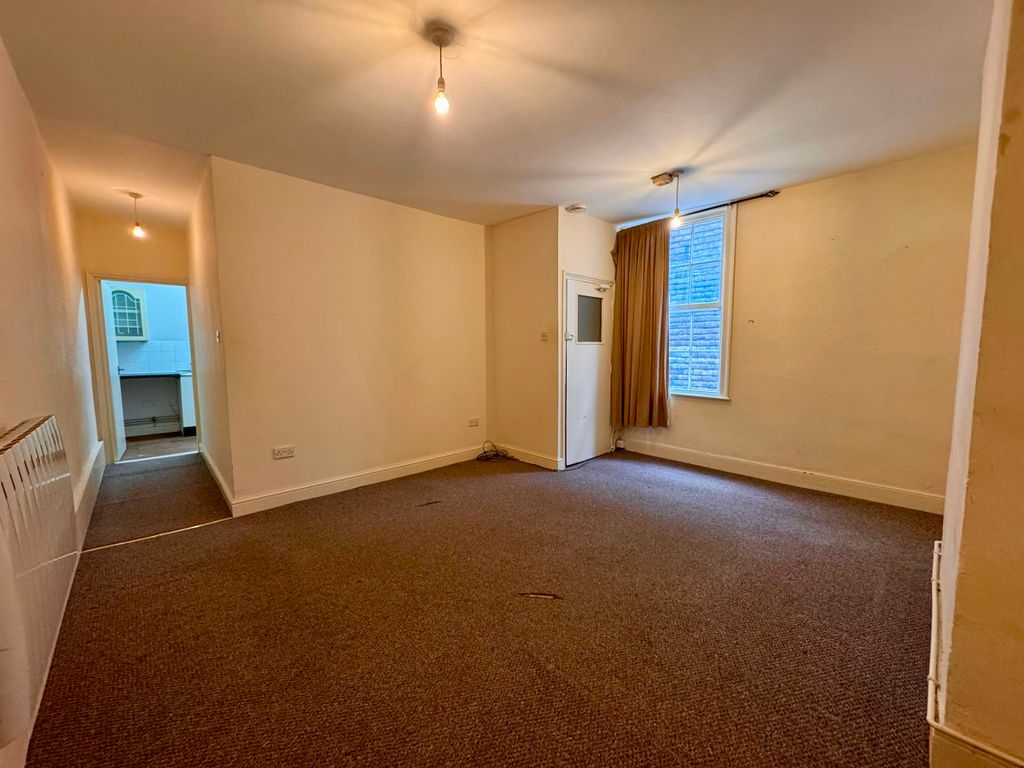 Property photo 3 of 5