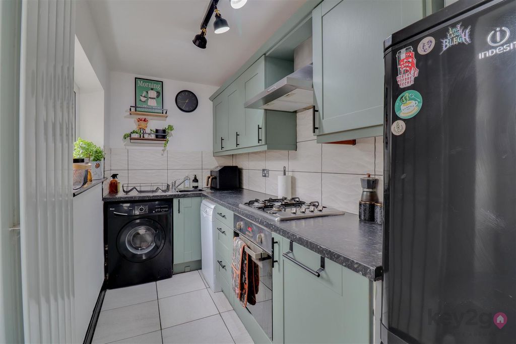 Property photo 2 of 21 Img_2444-Img_2446.Jpg