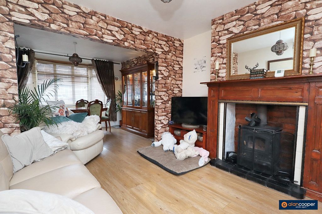 Property photo 2 of 20 4489922