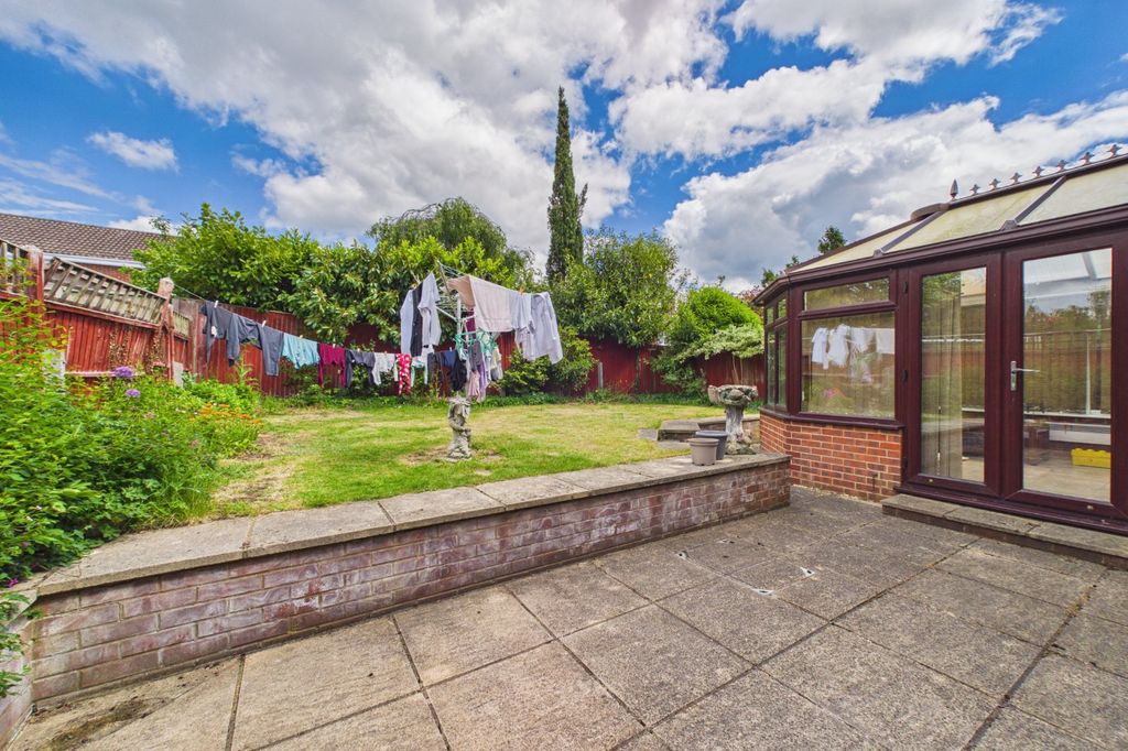 Property photo 3 of 10 Picture No. 02