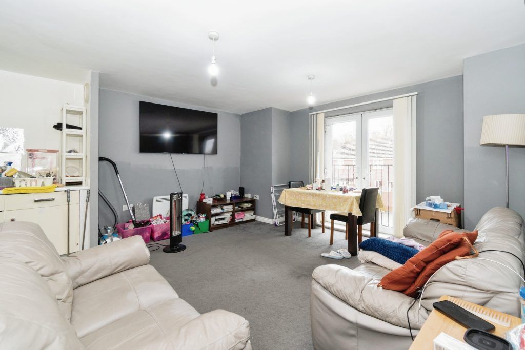Property photo 2 of 9