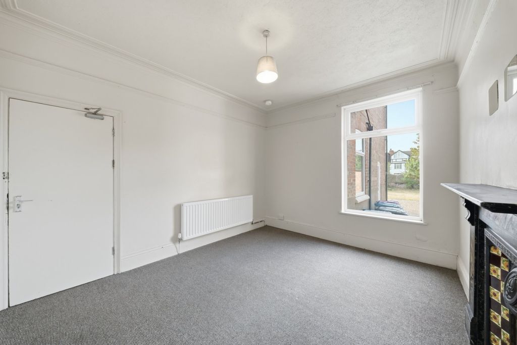 Property photo 3 of 16 Picture No. 12