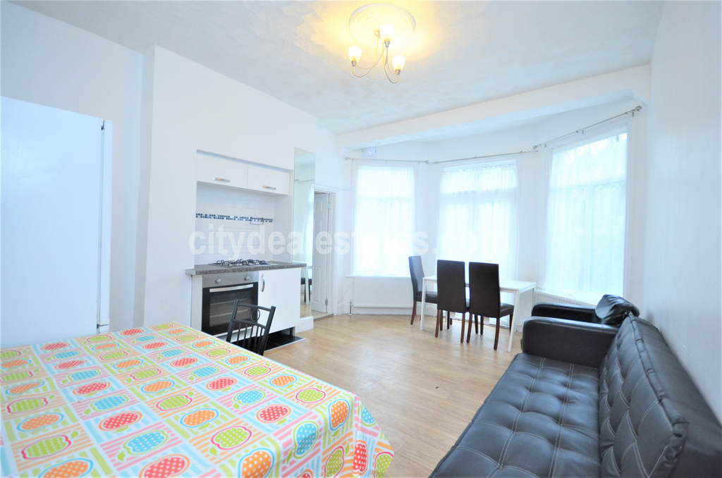 Property photo 2 of 12