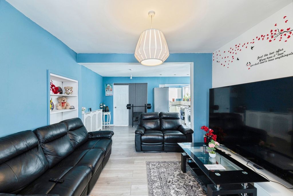 Property photo 2 of 9 Pbox-Img.Jpg