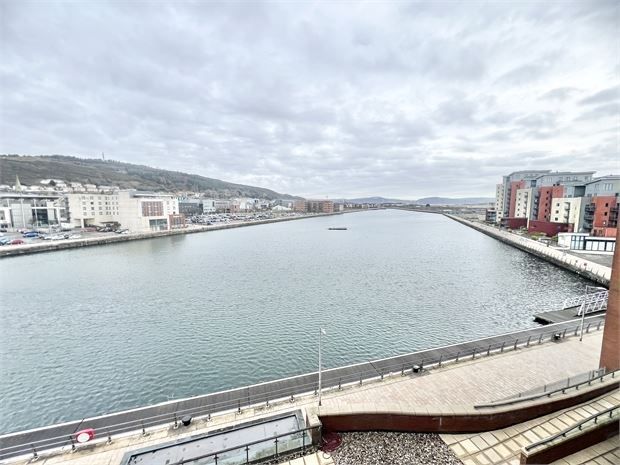 Property photo 3 of 5 Picture 3