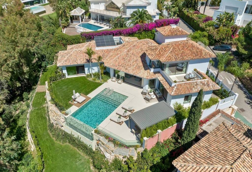 Property photo 1 of 39 Benahavis Villa Esmarv418 1