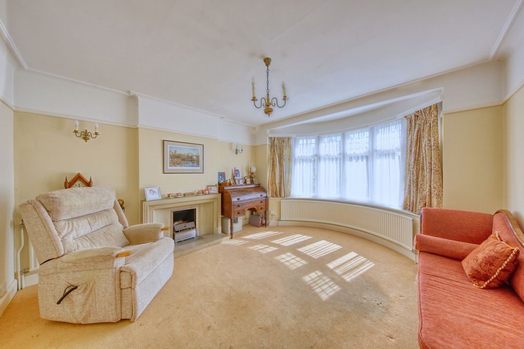 Property photo 3 of 15 Photo 8