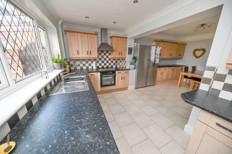 Property photo 3 of 16 Photo 14