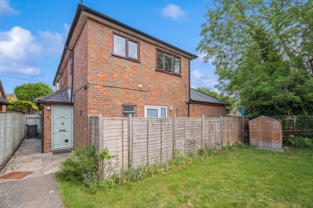 Property photo 1 of 15 Photo 11