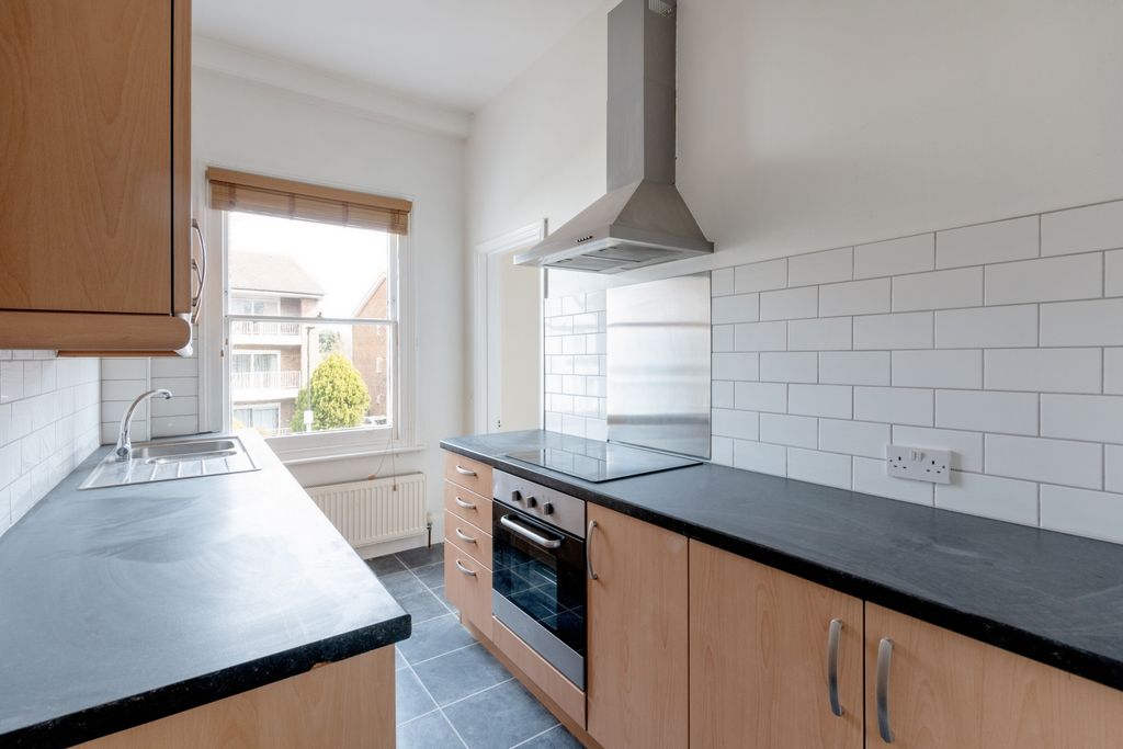 Property photo 3 of 10 Photo 1