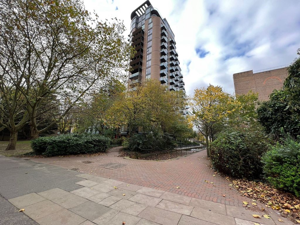 Property photo 1 of 13 External