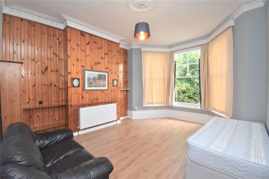 Property photo 2 of 8 Picture No. 01