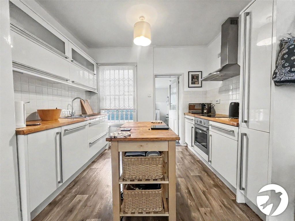 Property photo 2 of 13 Kitchen