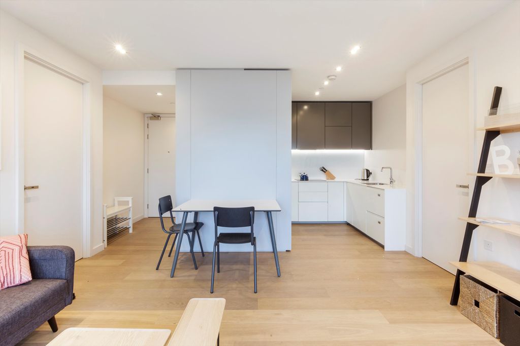 Property photo 2 of 15 Image