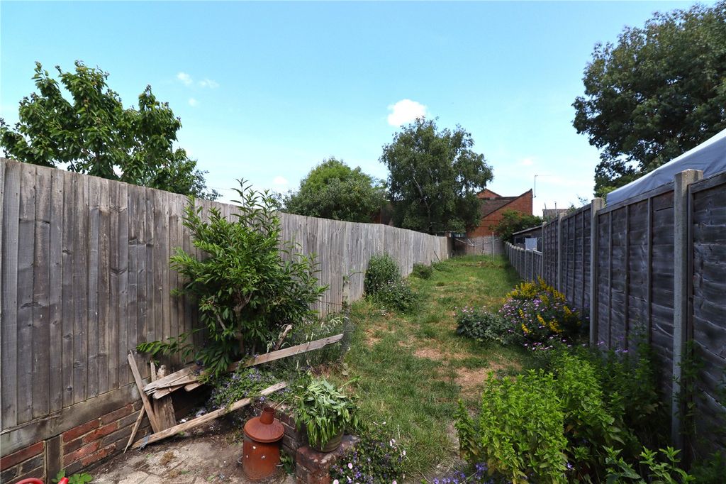 Property photo 3 of 7 Garden