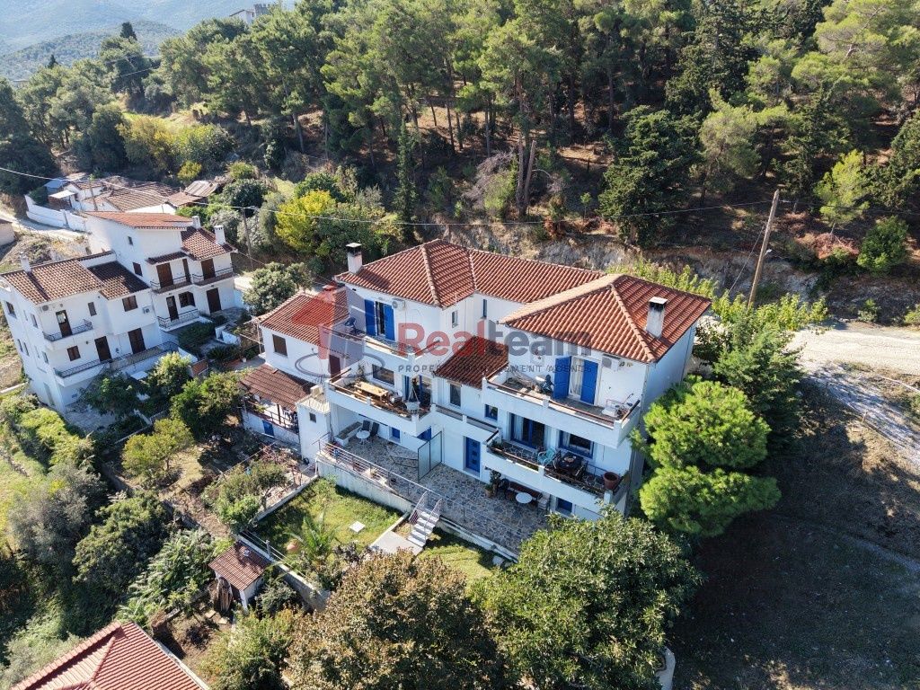 Property photo 3 of 30