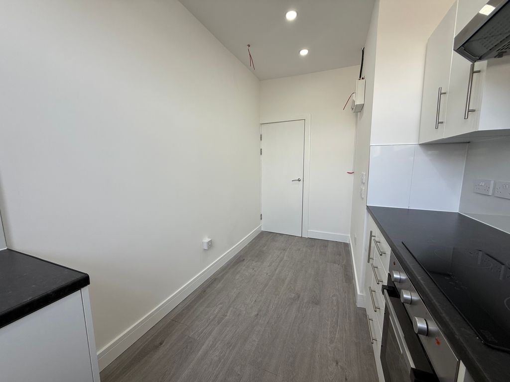 Property photo 3 of 7 Dining Room