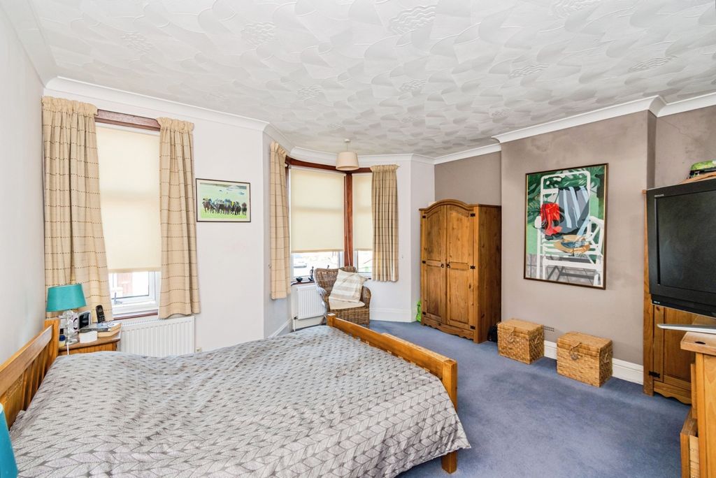 Property photo 3 of 20 Pbox-Img.Jpg