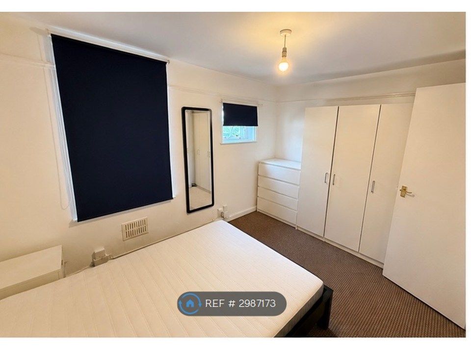 Property photo 1 of 9 Bedroom 1