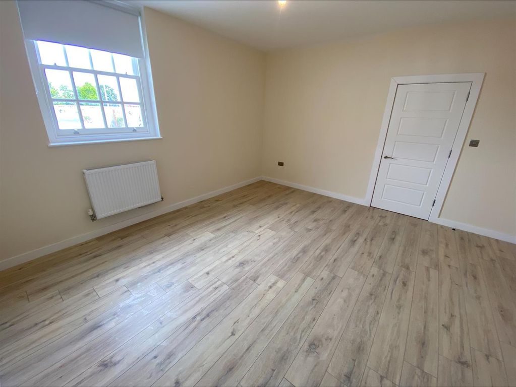 Property photo 3 of 10 12.Jpeg