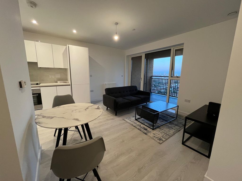 Property photo 3 of 21