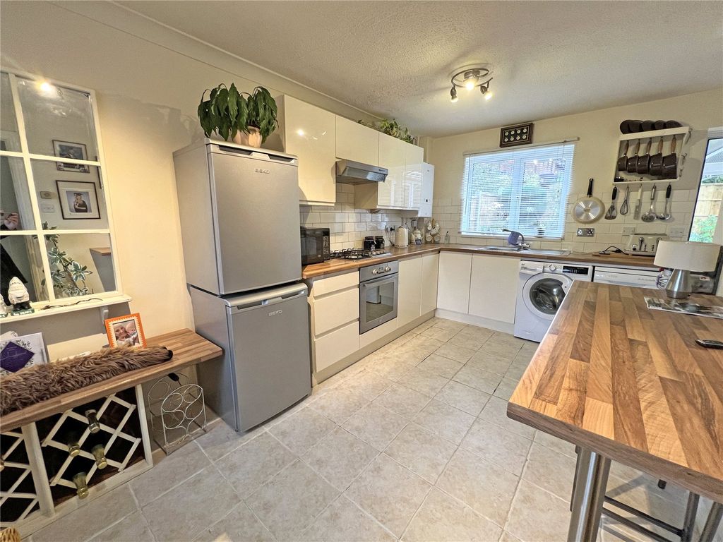 Property photo 3 of 16 Picture No. 18