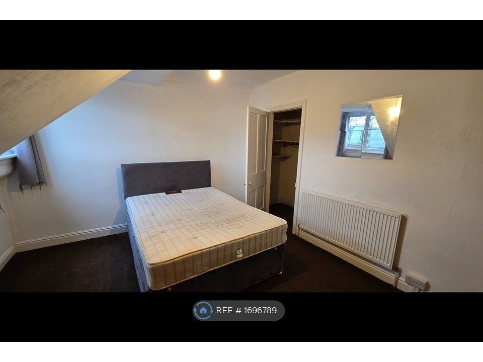 Property photo 3 of 28