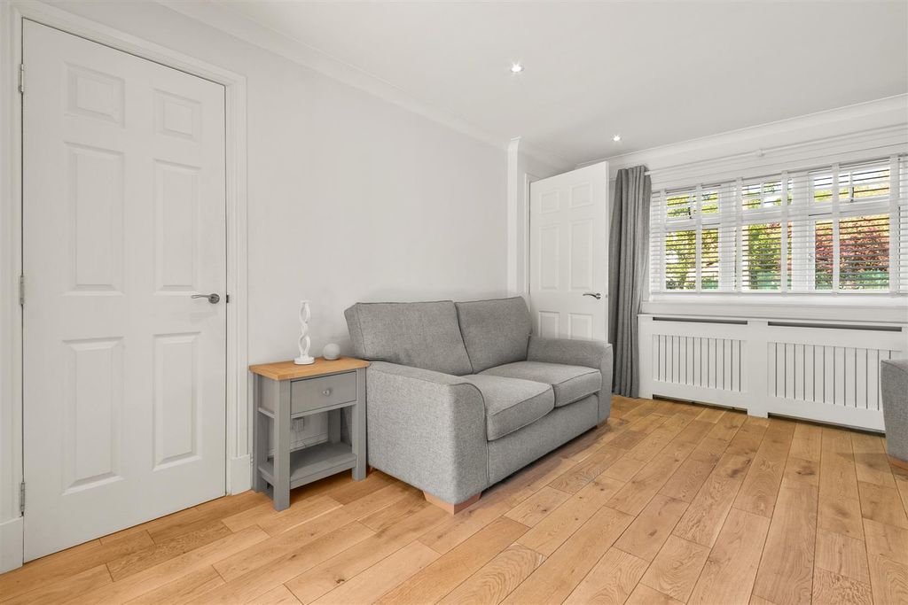 Property photo 3 of 23 Summerhill-5.Jpg