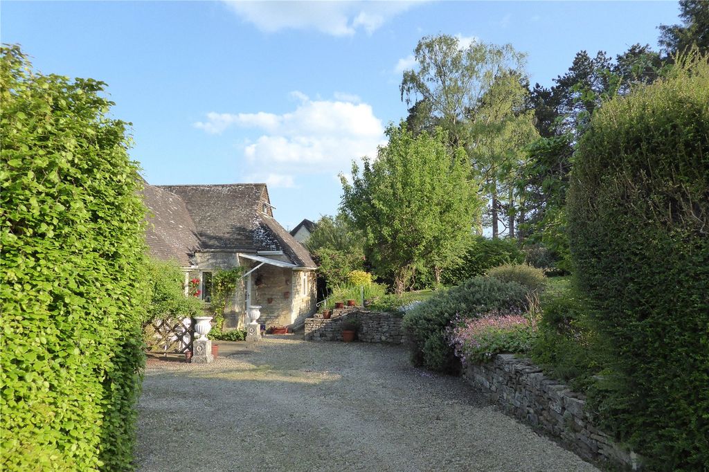 Property photo 3 of 37 Picture No. 03