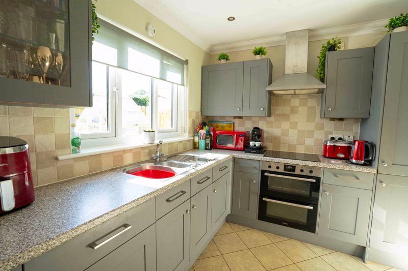 Property photo 2 of 33 Photo 20