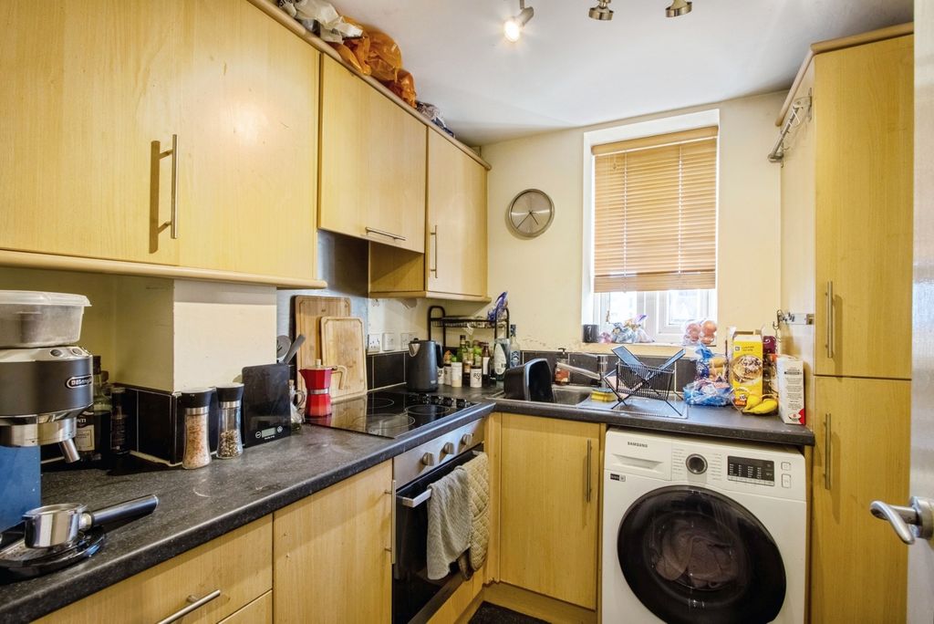 Property photo 3 of 10 Pbox-Img.Jpg