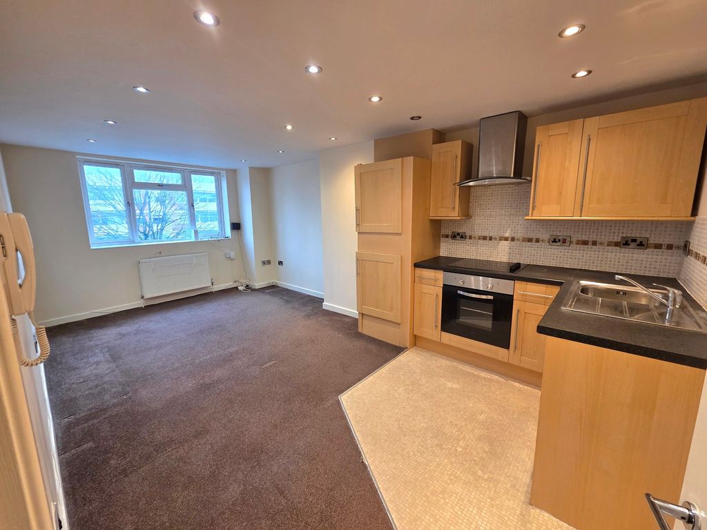 Property photo 2 of 8 Image