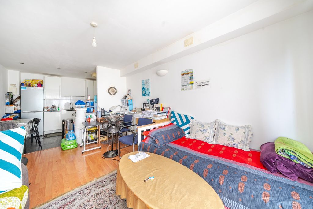 Property photo 3 of 9 4470842