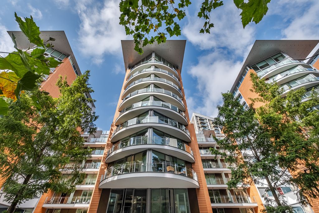 Property photo 1 of 11 Modern Development With 24 Hour Concierge