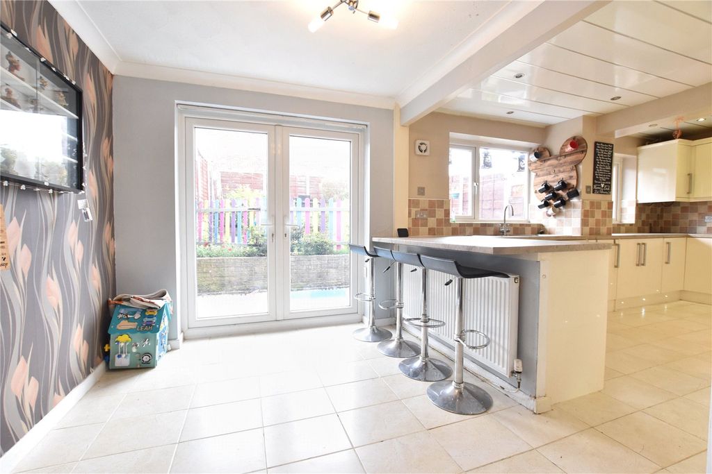 Property photo 3 of 17 Picture No. 13