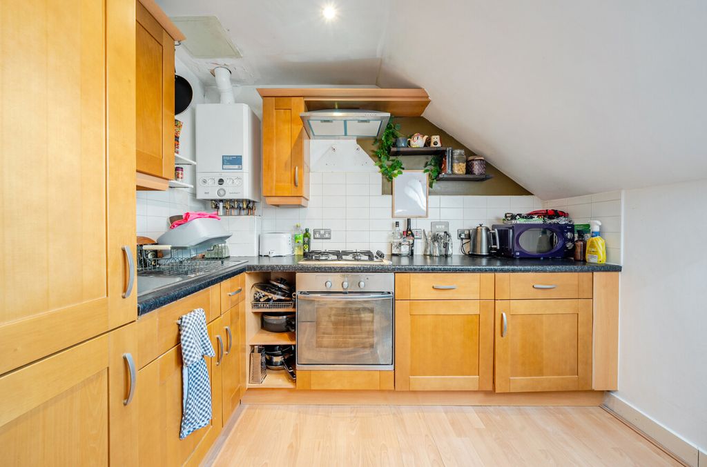 Property photo 3 of 16 1457852-2-6A034B0...