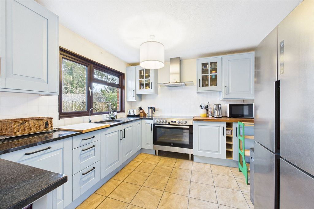 Property photo 2 of 17 Kitchen