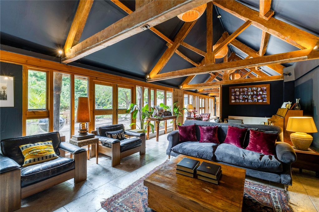 Property photo 1 of 22 Sitting Room