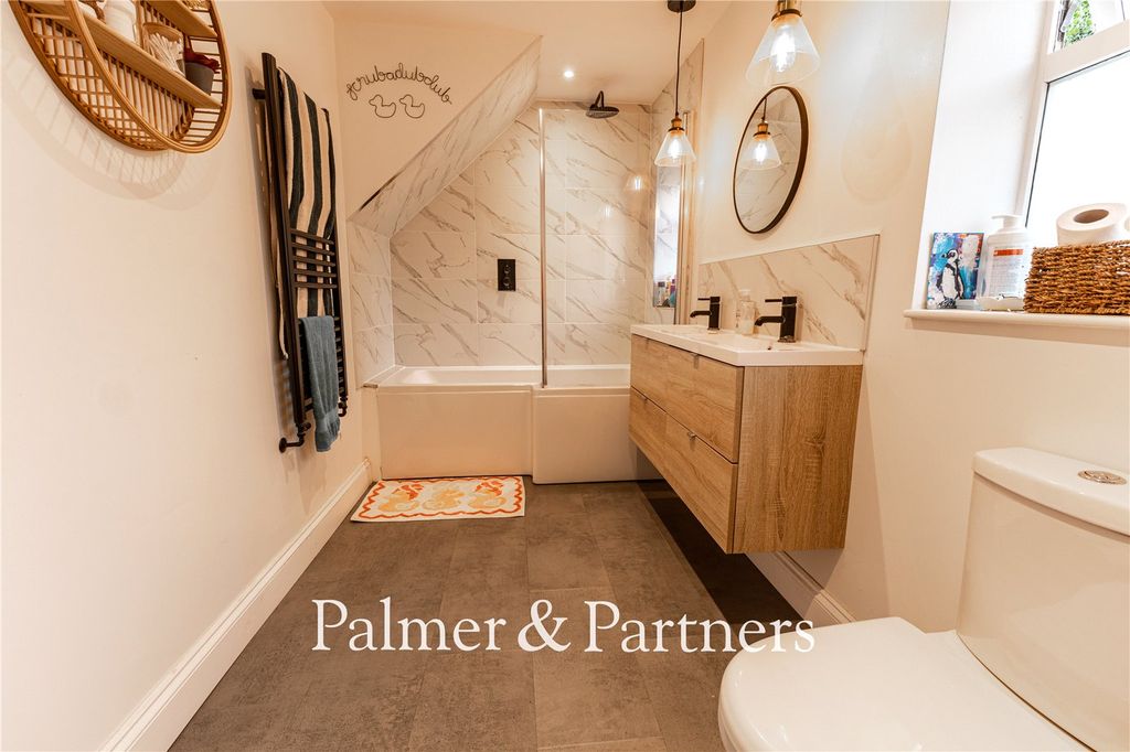 Property photo 3 of 17 Picture No. 04
