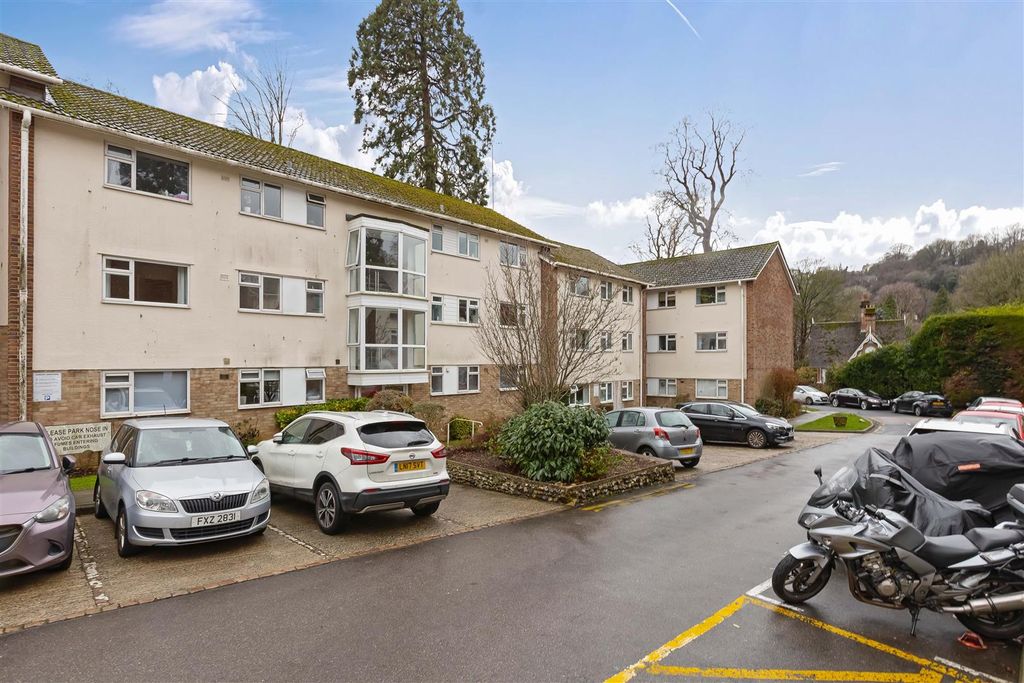 Property photo 1 of 9 Cliveden Court_9.Jpg