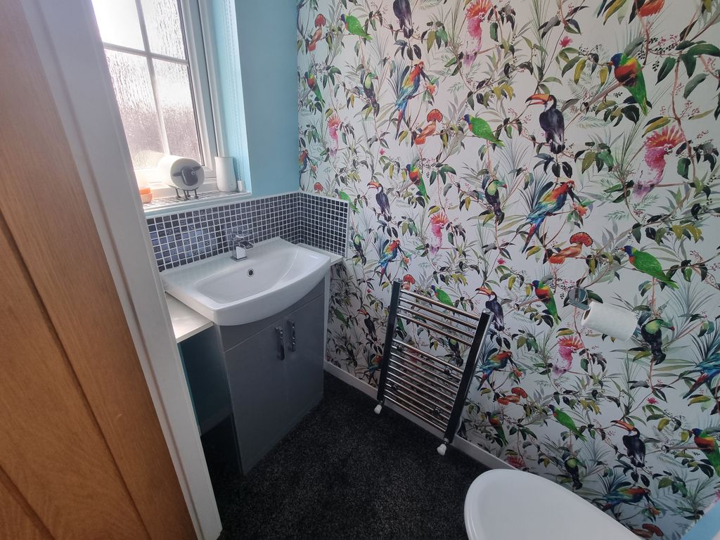 Property photo 3 of 13 Cloakroom WC